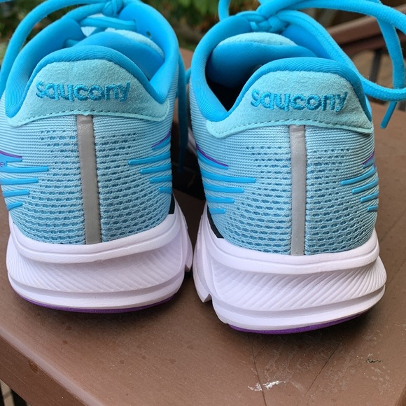 Saucony Formfit 10 Like New - Picture 3 of 7